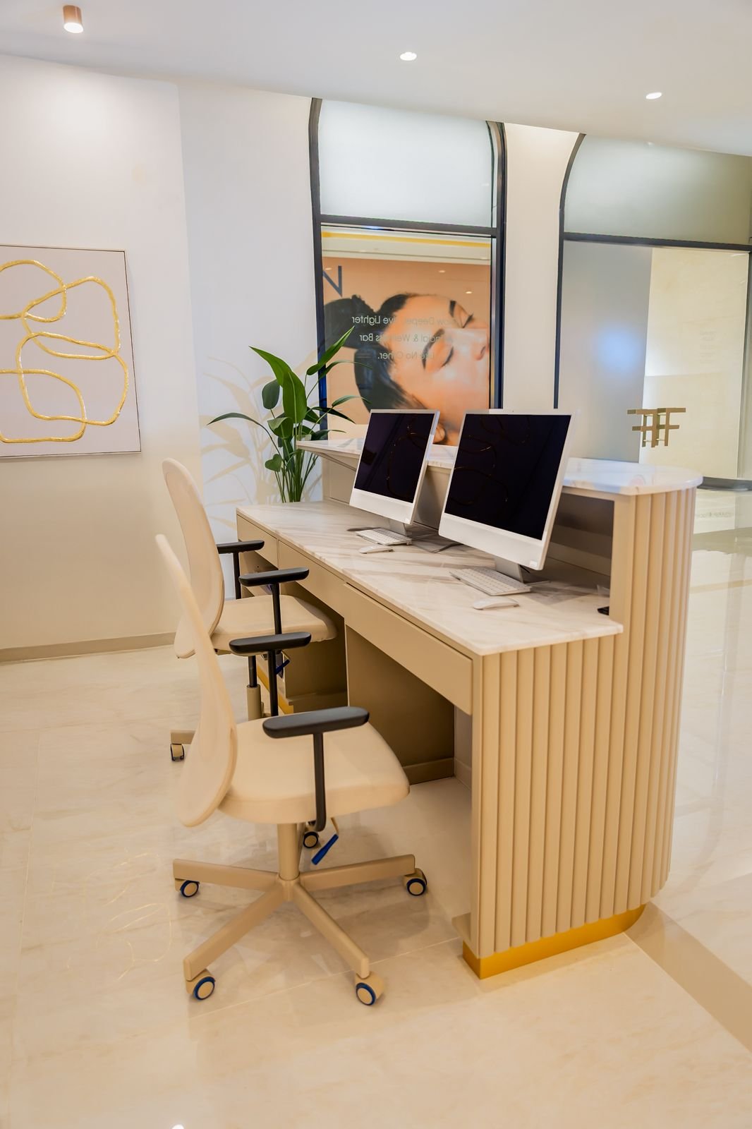 Clinica Ramita reception desk